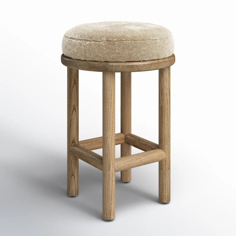 Ceridwen/Stool