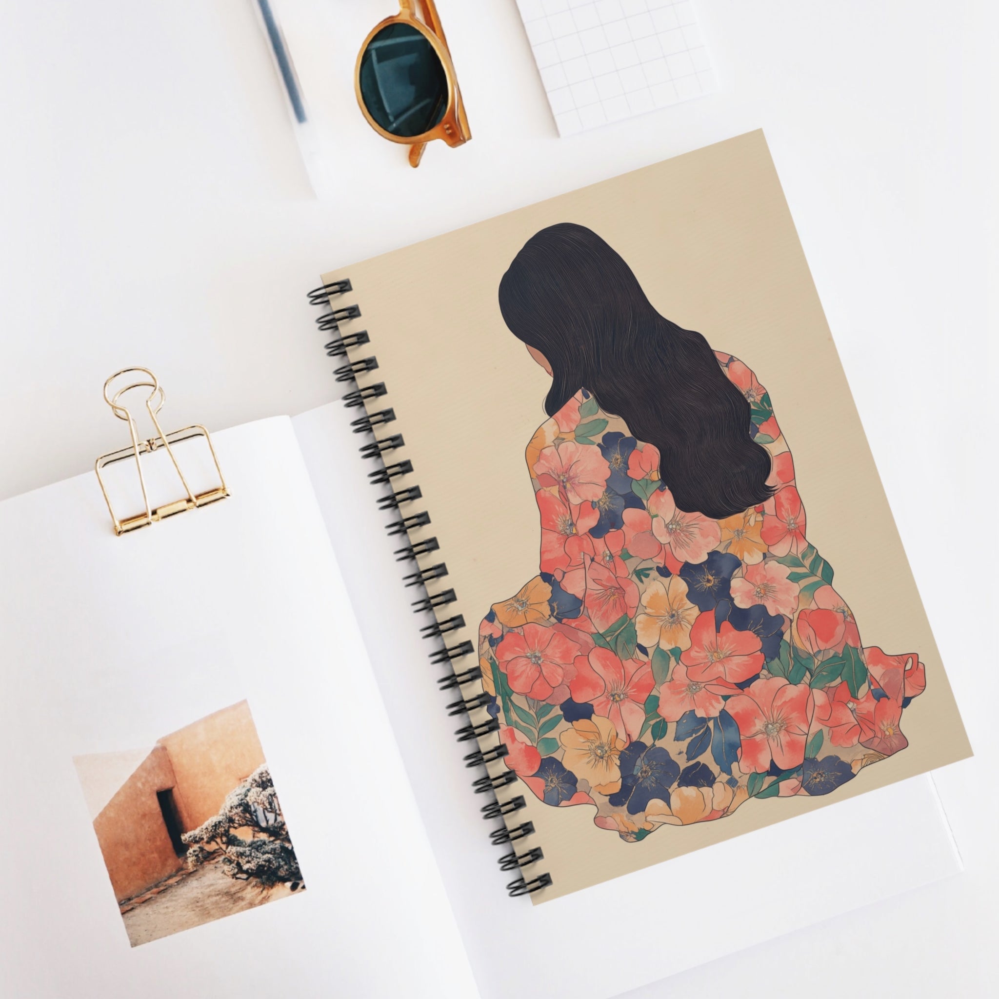 DRESS/NOTEBOOK