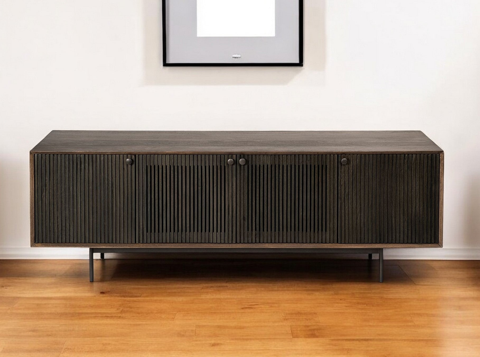 salvador/sideboard