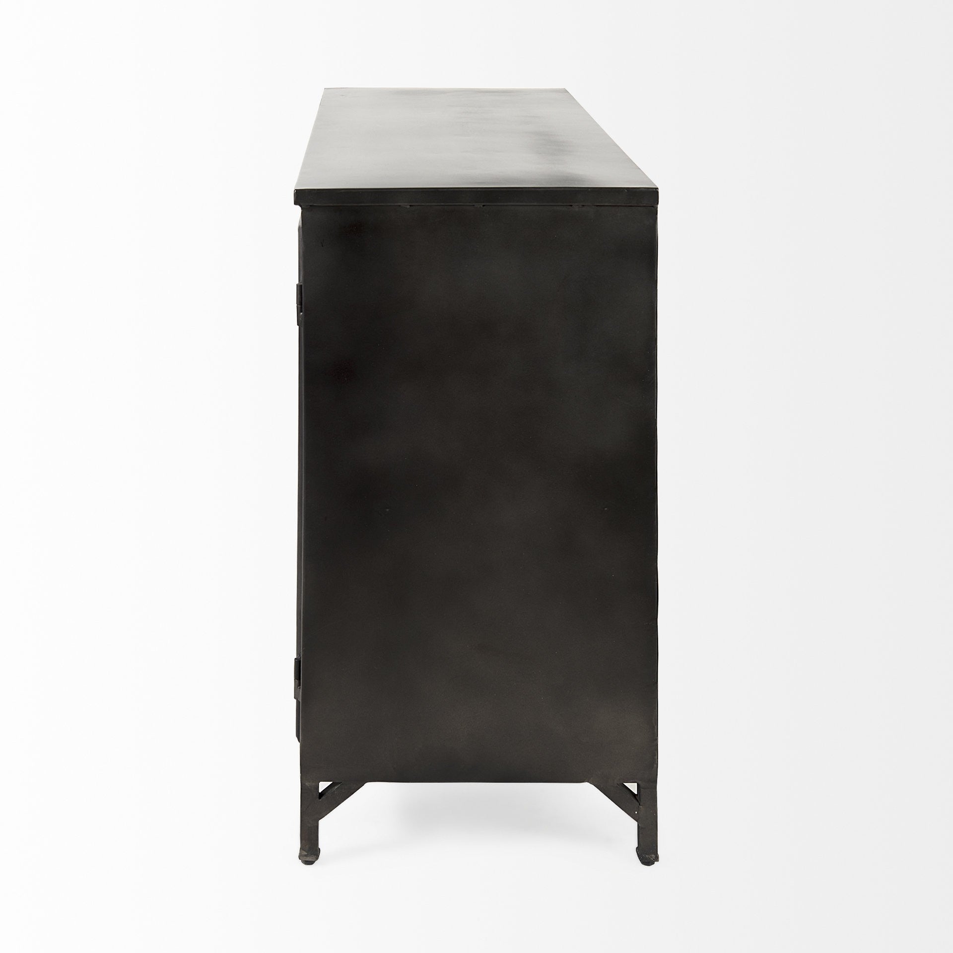 stormi/sideboard