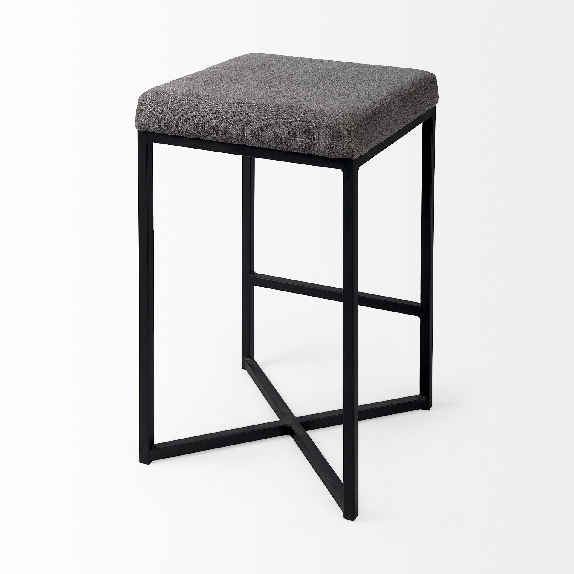 sarina/stool