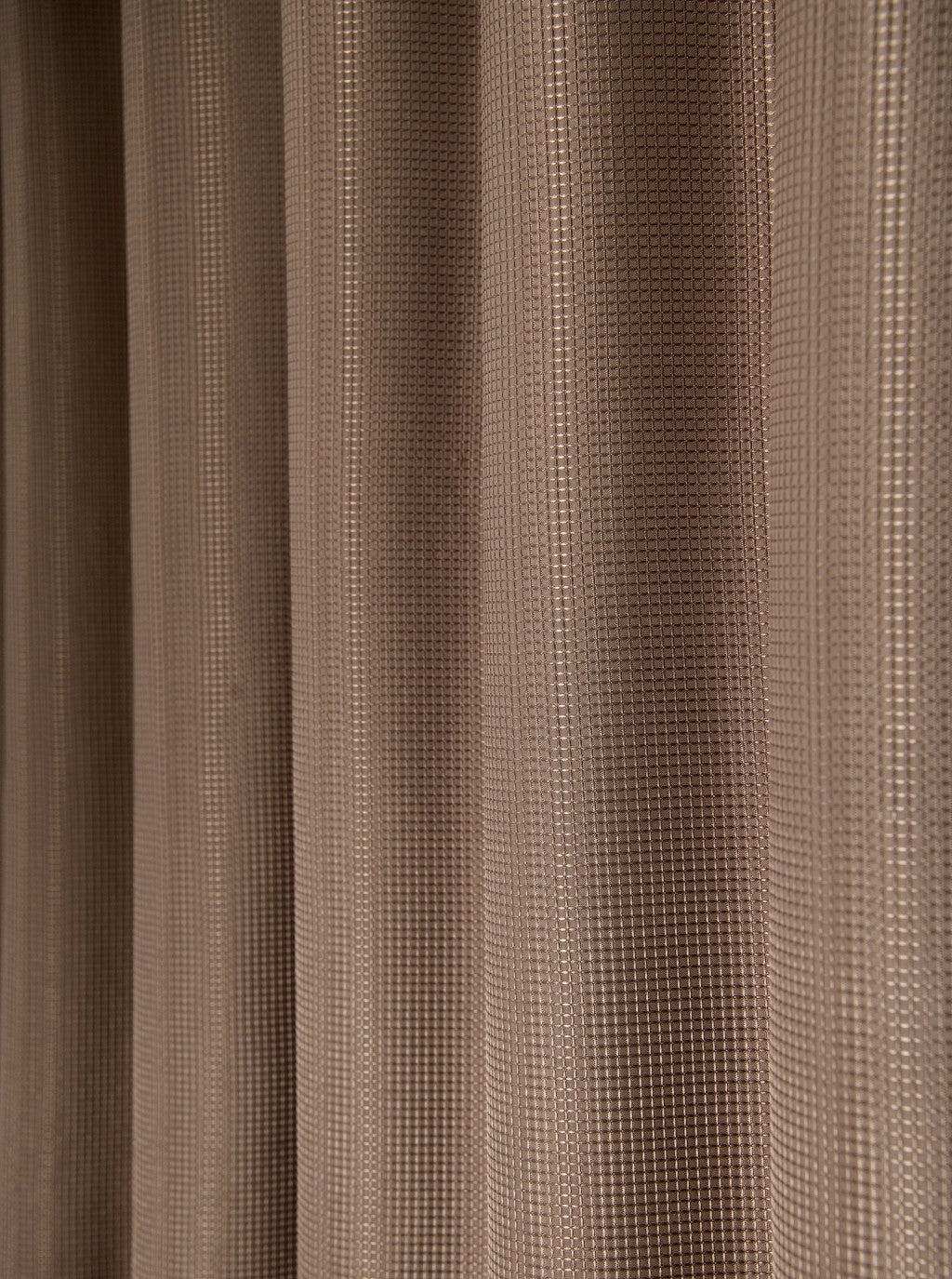 Mocha/Curtain