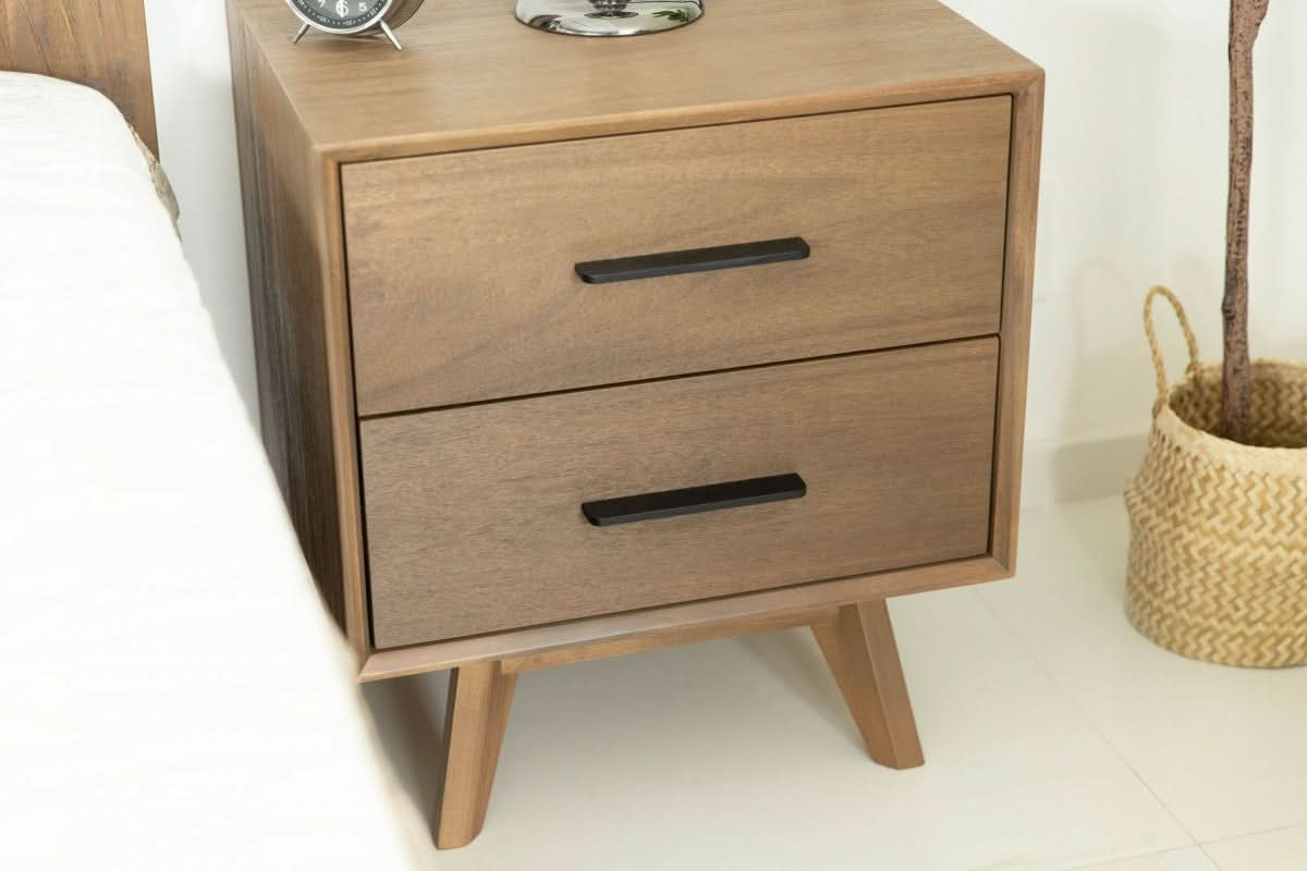 nicola/Nightstand