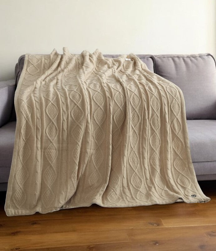 Throw/Blanket