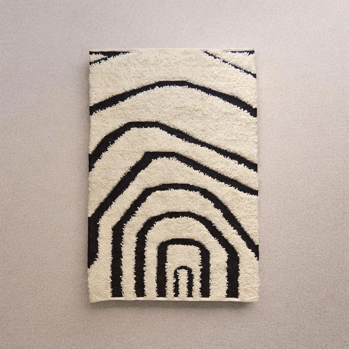 Zebra/Rug