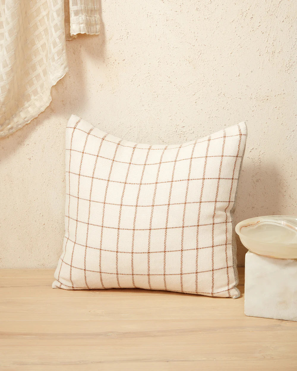 Agnes/Pillow