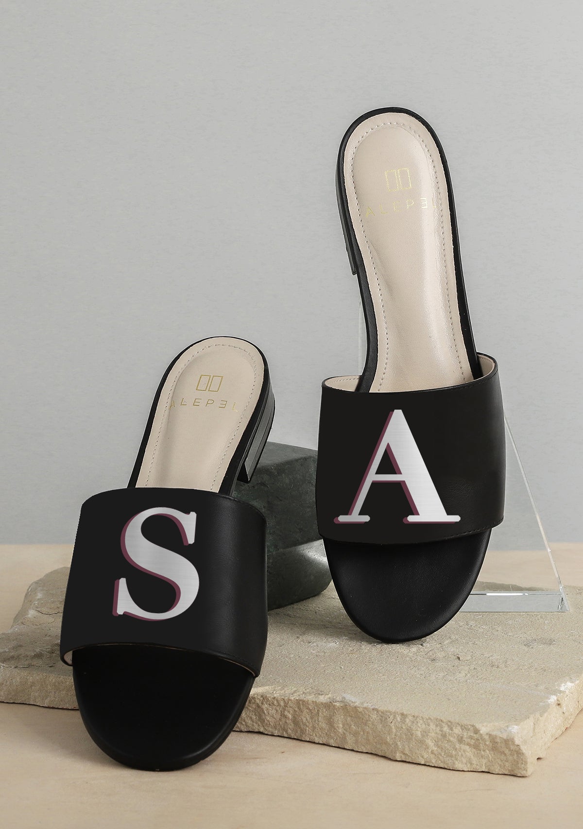 Monogram/Slide